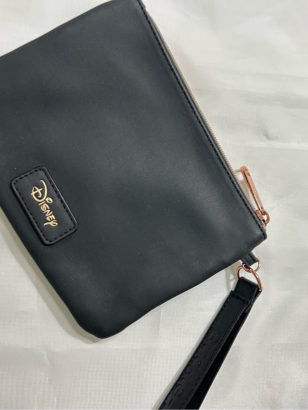 Buckle Down Collectible Snow White Black Wristlet with Rose Gold Castle Accent - Picture 4 of 6